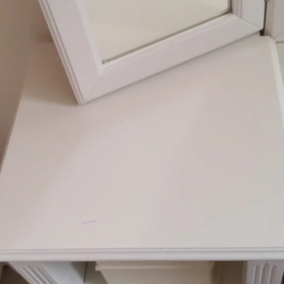 Pottery Barn Kids Madeline vanity